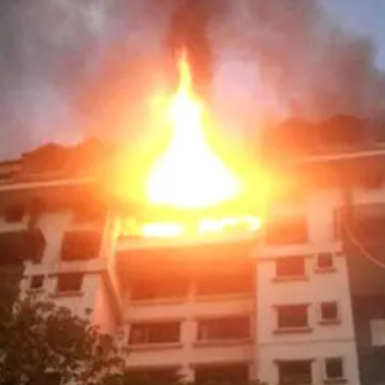 Nighttime Blaze in Ghatkopar Building: 90 Residents Rescued from Inferno