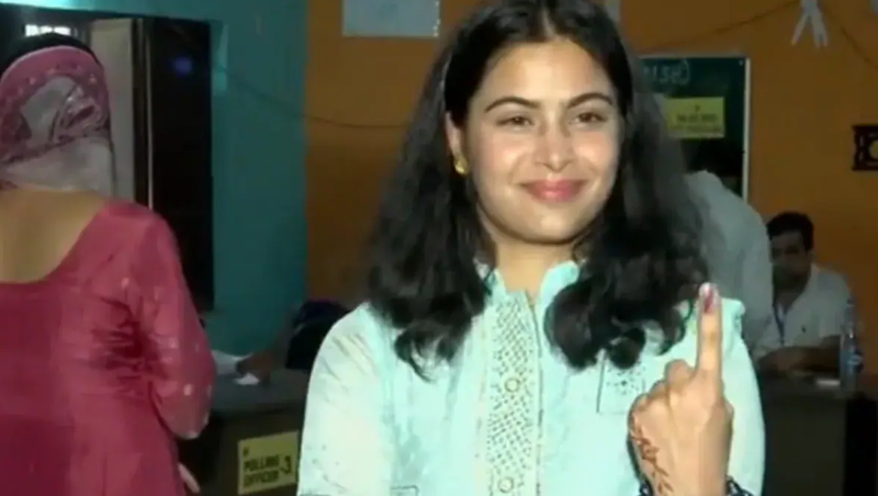 Manu Bhaker at a polling station in Charkhi Dadri.